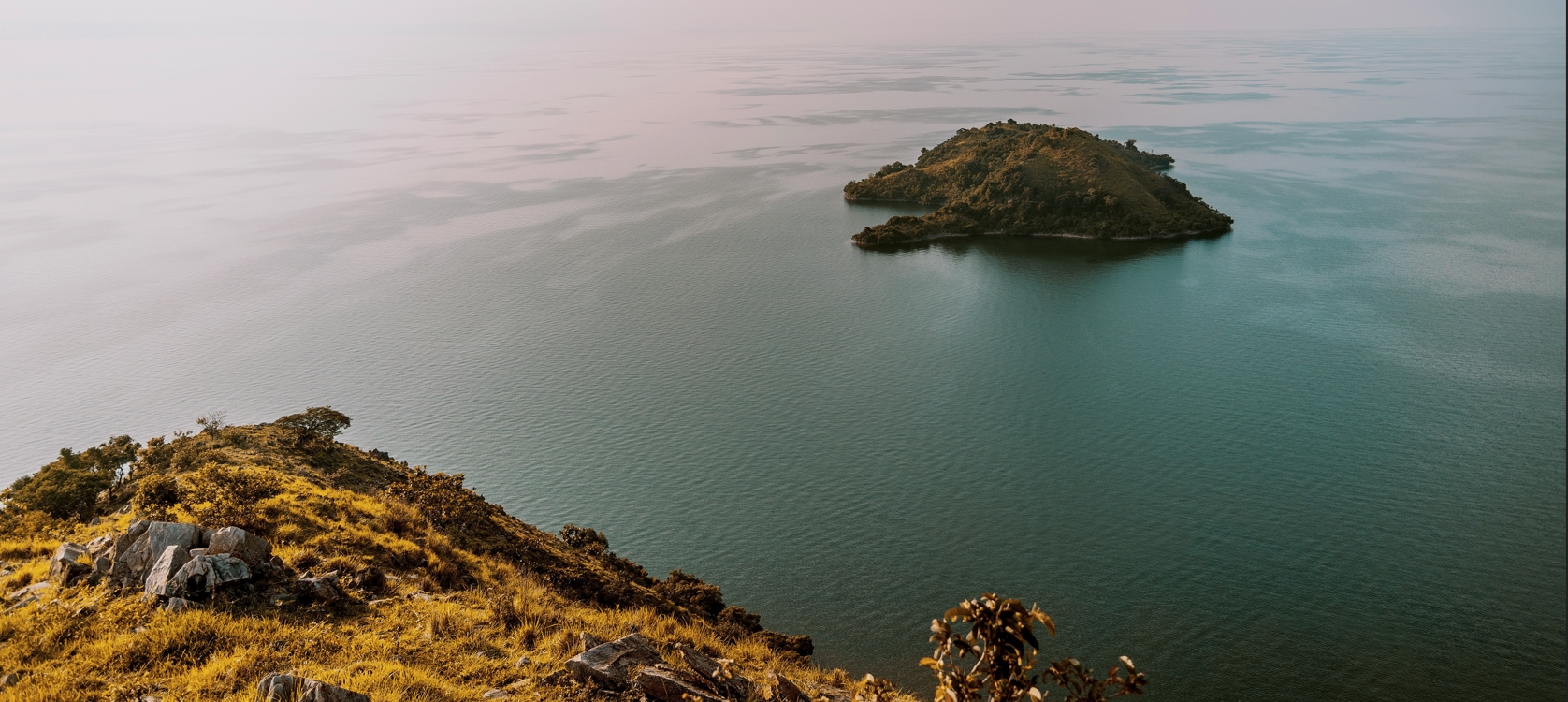 4-Days Gorilla Trekking and Lake Kivu Adventure