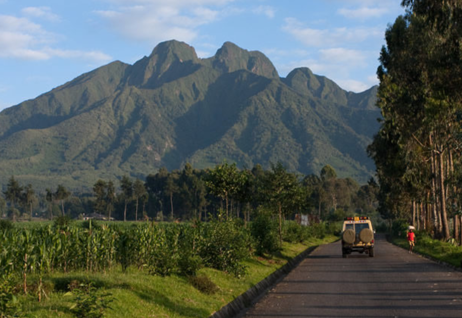 How to Access Volcanoes National Park